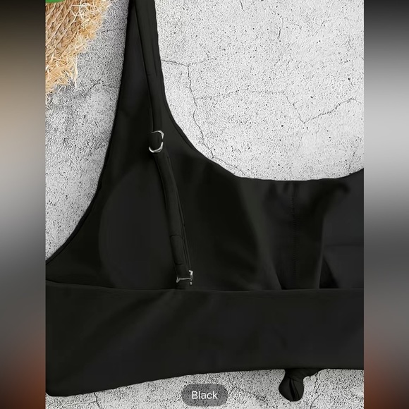 NWT Black bikini top, size large​ - Picture 4 of 9